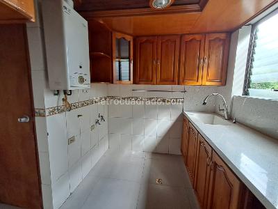 Apartamento en arriendo en La Mota, Medellín · foto 4 de 20
