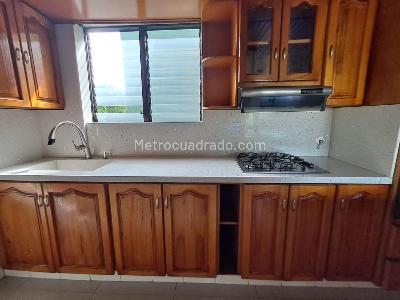 Apartamento en arriendo en La Mota, Medellín · foto 8 de 20
