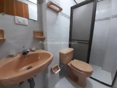 Apartamento de 2 alcobas en arriendo en San Bernardo, Medellín, 60 m² · foto 15 de 20