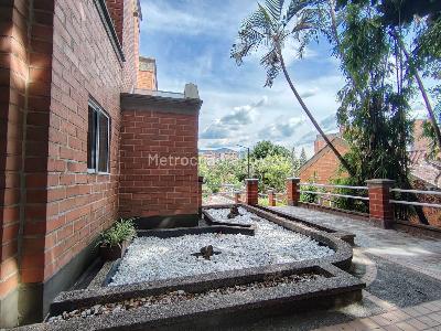 Casa de 3 alcobas en arriendo en La Frontera, Medellín, 220 m² · foto 2 de 20