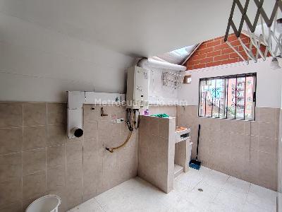 Casa de 3 alcobas en arriendo en La Frontera, Medellín, 220 m² · foto 8 de 20