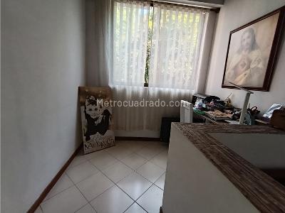 Apartamento en venta en Almeria, Medellín · foto 4 de 9
