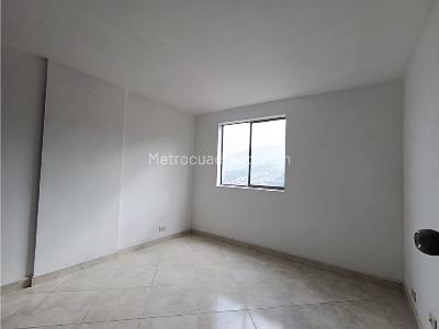Apartamento de 2 alcobas en venta en Loreto, Medellín, 54 m² · foto 8 de 13