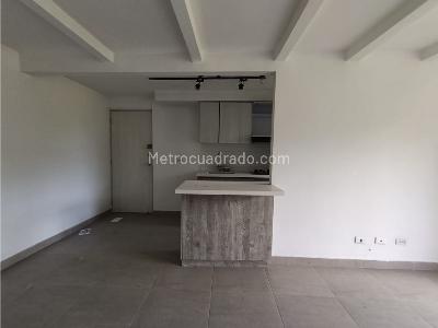 Apartamento de 2 alcobas en venta en Loma De San Jose, Sabaneta, 59 m² · foto 3 de 12