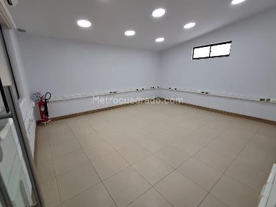 Casa de 5 alcobas en arriendo en Laureles Medellin, Medellín, 420 m² · foto 2 de 20