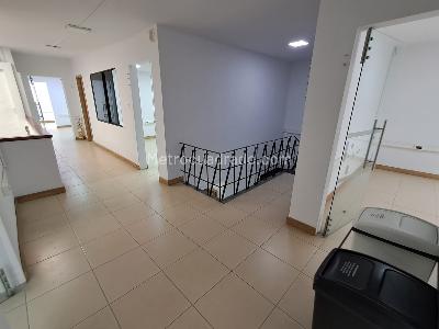 Casa de 5 alcobas en arriendo en Laureles Medellin, Medellín, 420 m² · foto 5 de 20