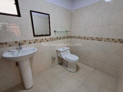 Casa de 5 alcobas en arriendo en Laureles Medellin, Medellín, 420 m² · foto 6 de 20