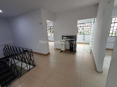 Casa de 5 alcobas en arriendo en Laureles Medellin, Medellín, 420 m² · foto 11 de 20