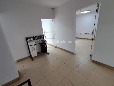 Casa de 5 alcobas en arriendo en Laureles Medellin, Medellín, 420 m² · foto 12 de 20