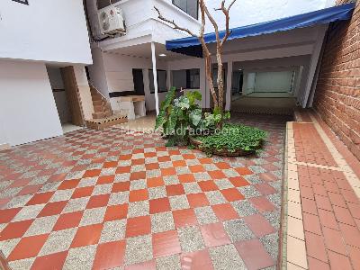 Casa de 5 alcobas en arriendo en Laureles Medellin, Medellín, 420 m² · foto 20 de 20