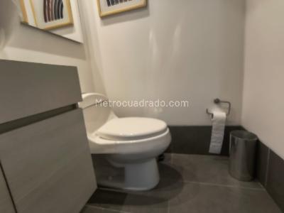 Apartamento de 1 alcoba en arriendo en Los Balsos, Medellín, 58 m² · foto 7 de 12