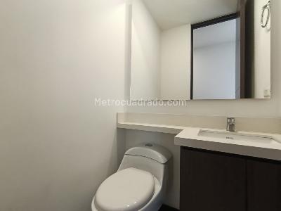 Apartamento de 2 alcobas en arriendo en Altos Del Poblado Cola Del Zorro, Medellín, 87 m² · foto 14 de 20