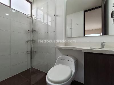 Apartamento de 2 alcobas en arriendo en Altos Del Poblado Cola Del Zorro, Medellín, 87 m² · foto 20 de 20