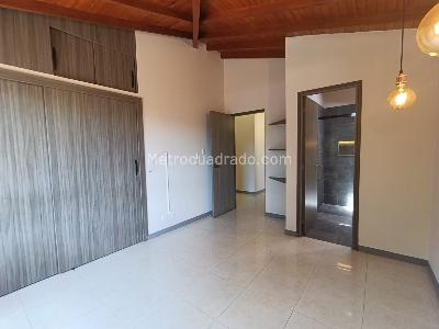 Casa de 4 alcobas en arriendo en Loma El Atravesado, Envigado, 250 m² · foto 4 de 20