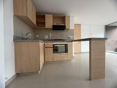 Apartamento de 3 alcobas en venta en La Doctora, Sabaneta, 80 m² · foto 2 de 19