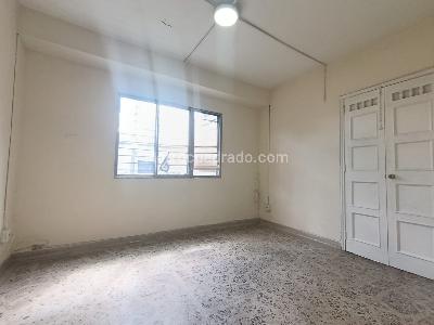 Casa de 5 alcobas en arriendo en Villa Nueva, Medellín, 160 m² · foto 5 de 20