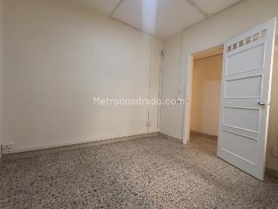 Casa de 5 alcobas en arriendo en Villa Nueva, Medellín, 160 m² · foto 18 de 20