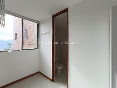 Apartamento de 3 alcobas en arriendo en El Tesoro, Medellín, 120 m² · foto 18 de 18