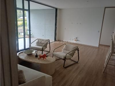 Apartamento de 2 alcobas en venta en Sajonia, Rionegro, 107 m² · foto 2 de 11