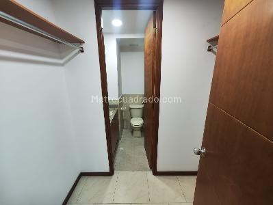 Apartamento de 3 alcobas en arriendo en Laureles Medellin, Medellín, 82 m² · foto 4 de 14