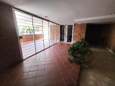 Apartamento de 3 alcobas en arriendo en Laureles Medellin, Medellín, 82 m² · foto 13 de 14
