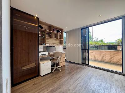 Apartamento de 2 alcobas en venta en Loma De Las Brujas, Envigado, 87 m² · foto 10 de 18
