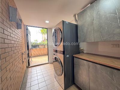 Apartamento de 2 alcobas en venta en Loma De Las Brujas, Envigado, 87 m² · foto 13 de 18