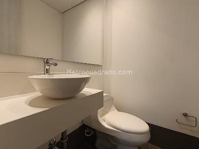 Apartamento de 1 alcoba en arriendo en Los Balsos, Medellín, 60 m² · foto 9 de 16