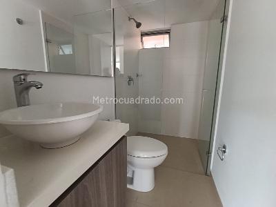 Apartamento de 2 alcobas en arriendo en Loma De Las Brujas, Envigado, 92 m² · foto 9 de 16