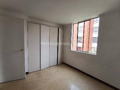 Apartamento de 3 alcobas en arriendo en La Mota, Medellín, 92 m² · foto 3 de 20