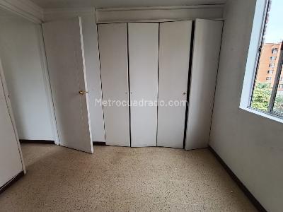 Apartamento de 3 alcobas en arriendo en La Mota, Medellín, 92 m² · foto 4 de 20
