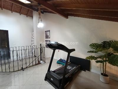 Apartamento de 5 alcobas en arriendo en San Lucas, Medellín, 140 m² · foto 19 de 20