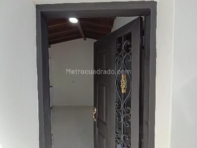 Apartamento de 1 alcoba en arriendo en Estadio, Medellín, 27 m² · foto 9 de 10