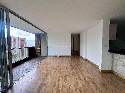 Apartamento de 3 alcobas en arriendo en Los Balsos, Medellín, 90 m² · foto 2 de 20