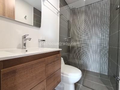 Apartamento de 2 alcobas en arriendo en Las Casitas Envigado, Envigado, 74 m² · foto 10 de 19