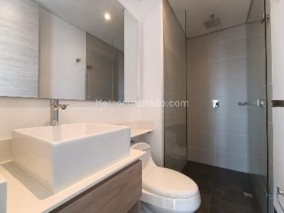 Apartamento de 1 alcoba en arriendo en Los Balsos, Medellín, 64 m² · foto 4 de 11