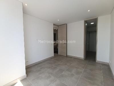 Apartamento de 1 alcoba en arriendo en Los Balsos, Medellín, 64 m² · foto 8 de 11