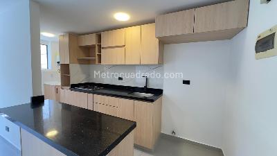 Apartamento de 1 alcoba en arriendo en Los Balsos, Medellín, 63 m² · foto 3 de 14