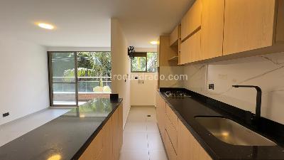 Apartamento de 1 alcoba en arriendo en Los Balsos, Medellín, 63 m² · foto 4 de 14