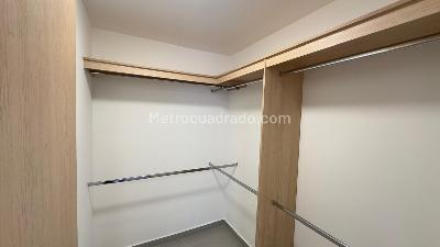 Apartamento de 1 alcoba en arriendo en Los Balsos, Medellín, 63 m² · foto 10 de 14