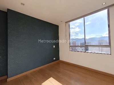 Apartamento de 3 alcobas en arriendo en Loma De Los Parra, Medellín, 170 m² · foto 8 de 20