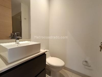 Apartamento de 3 alcobas en arriendo en Loma De Los Parra, Medellín, 170 m² · foto 13 de 20