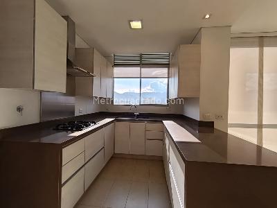Apartamento de 3 alcobas en arriendo en Loma De Los Parra, Medellín, 170 m² · foto 16 de 20