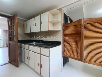 Apartamento de 3 alcobas en arriendo en Lalinde, Medellín, 135 m² · foto 11 de 20