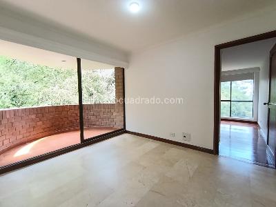 Apartamento de 3 alcobas en arriendo en Lalinde, Medellín, 135 m² · foto 14 de 20