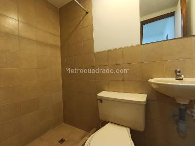 Apartamento de 3 alcobas en arriendo en Lalinde, Medellín, 135 m² · foto 16 de 20