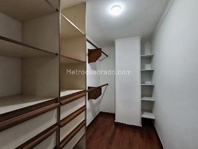 Apartamento de 3 alcobas en arriendo en Lalinde, Medellín, 135 m² · foto 18 de 20