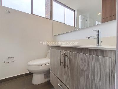 Apartamento de 2 alcobas en arriendo en Los Balsos, Medellín, 92 m² · foto 13 de 20