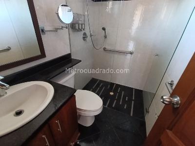 Apartamento de 3 alcobas en arriendo en Laureles Medellin, Medellín, 107 m² · foto 10 de 16