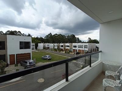 Casa de 3 alcobas en arriendo en Gualanday, Rionegro, 270 m² · foto 14 de 15